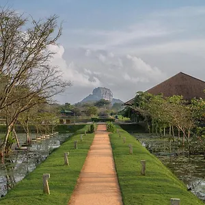 5* Resort Water Garden