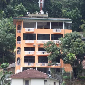 Majestic Tourist Hotel Kandy