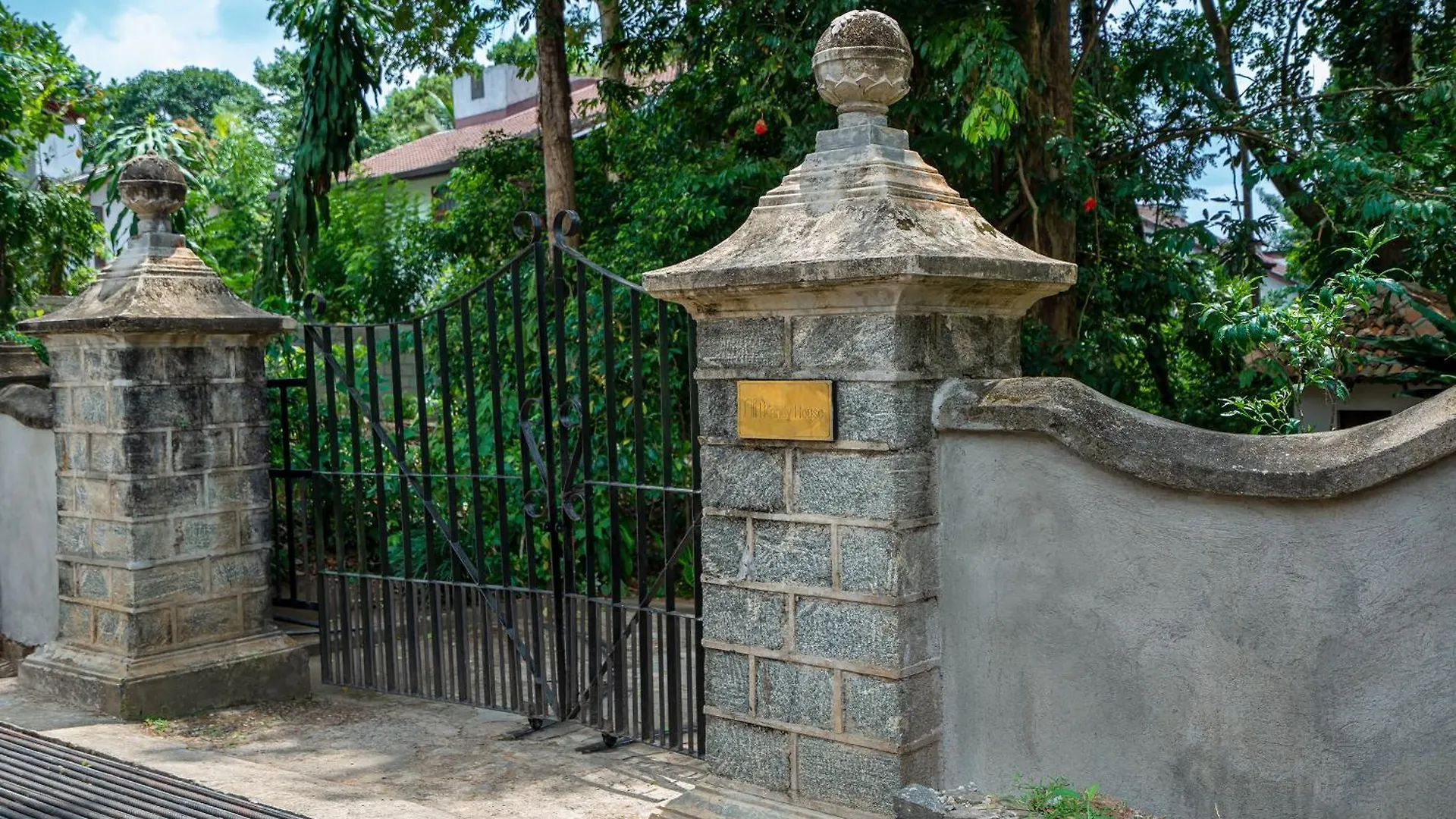 Отель Adigars Manor Канди